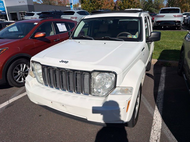 Used 2010 Jeep Liberty Limited AWD/4WD image 2