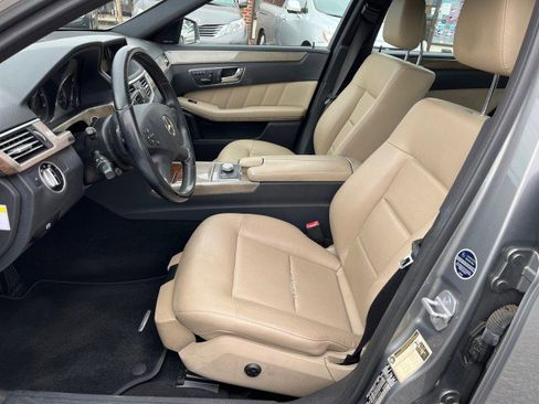 Used 2011 Mercedes-Benz E 350 Sedan image 12
