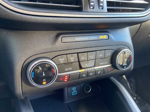 Used 2023 Ford Escape Active image 14