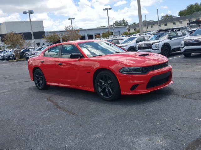 Used 2023 Dodge Charger R/T w/ Harman/Kardon Audio Group RWD image 4