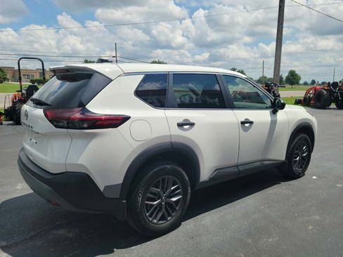 Used 2022 Nissan Rogue S FWD image 4