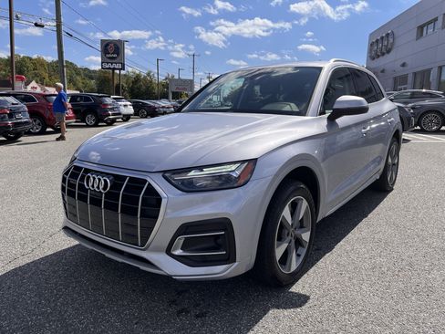 Certified 2023 Audi Q5 2.0T Premium Plus w/ Premium Plus Package AWD/4WD image 3