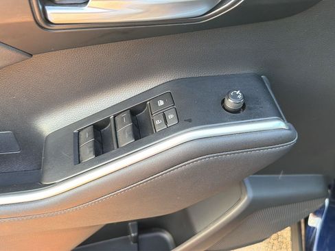 Used 2023 Toyota Highlander XLE FWD image 34