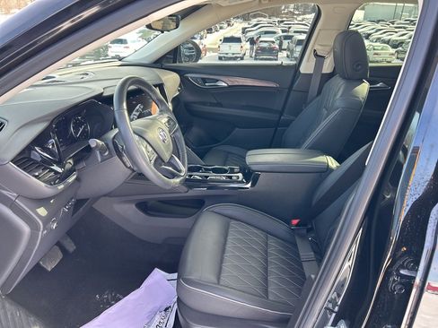 Used 2023 Buick Envision Avenir image 10