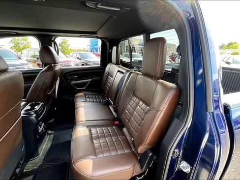Used 2022 Nissan Titan Platinum Reserve w/ Moonroof Package AWD/4WD image 19