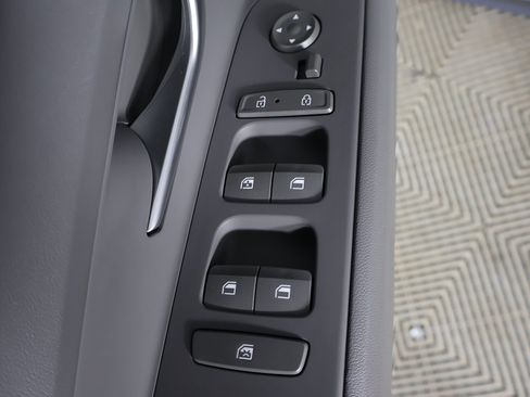 Used 2024 Hyundai Elantra SEL image 31