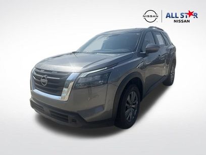 Used 2025 Nissan Pathfinder SV
