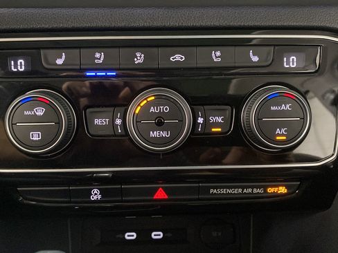 Used 2022 Volkswagen Atlas SEL Premium AWD/4WD image 18