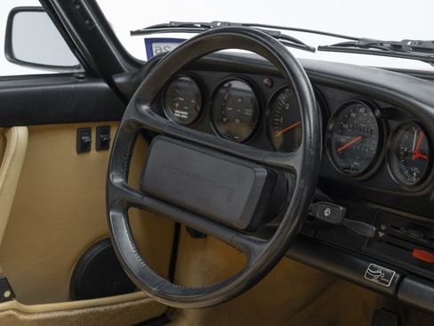 Used 1987 Porsche 911 Carrera image 32