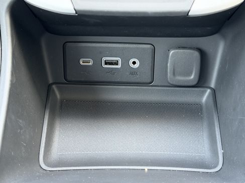 Used 2024 GMC Terrain SLE w/ Driver Convenience Package FWD image 23