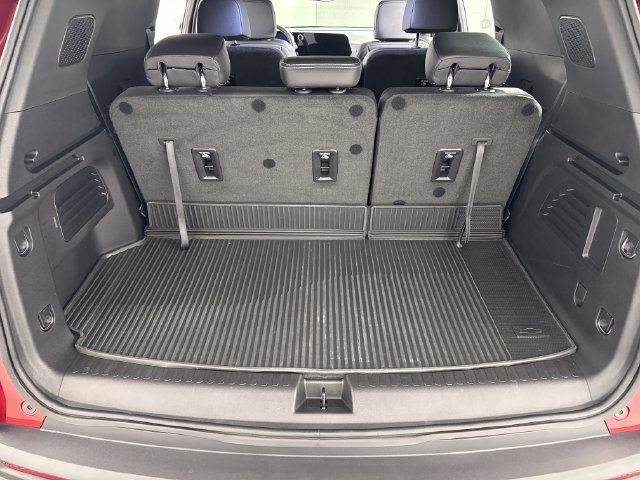 Used 2026 Chevrolet Traverse LT w/ LPO, Floor Liner Package AWD/4WD image 37