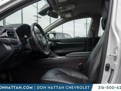 Used 2024 Toyota Camry XSE FWD image 3