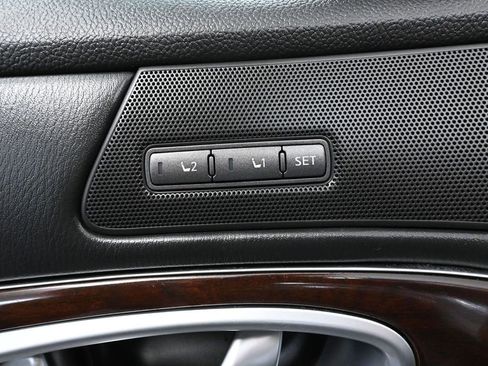 Used 2016 INFINITI Q70 L 3.7 w/ Technology Package image 22