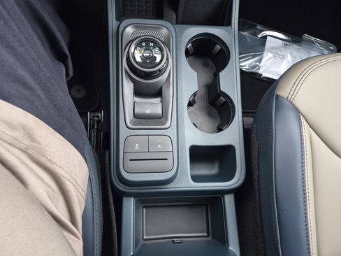 New 2025 Ford Maverick Lariat w/ 4K Tow Package image 31