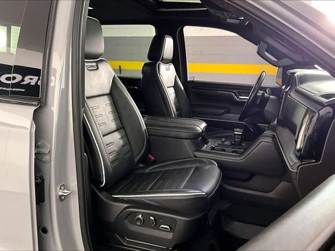 Certified 2024 GMC Sierra 1500 AT4X AWD/4WD image 9