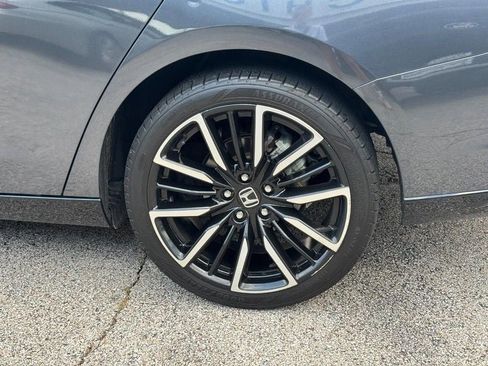 Used 2023 Honda Accord Touring image 7