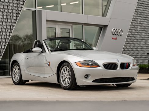 Used 2003 BMW Z4 2.5i RWD image 1