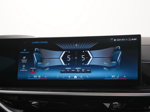 Used 2024 BMW X6 M60i AWD/4WD image 17