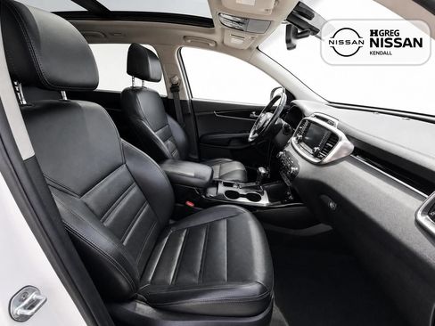 Used 2017 Kia Sorento SX AWD/4WD image 11