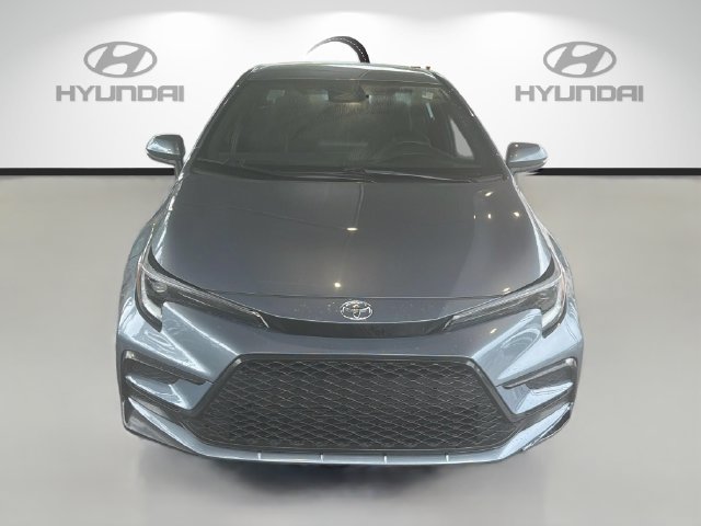 Used 2025 Toyota Corolla SE FWD image 2
