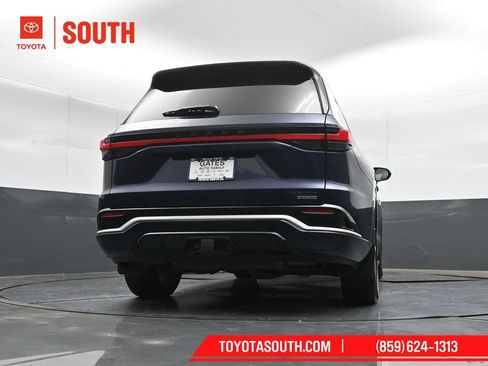 Used 2026 Lexus TX 500h AWD w/ Technology Package image 43