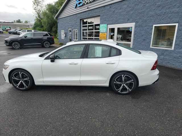 Used 2024 Volvo S60 B5 Core AWD/4WD image 2