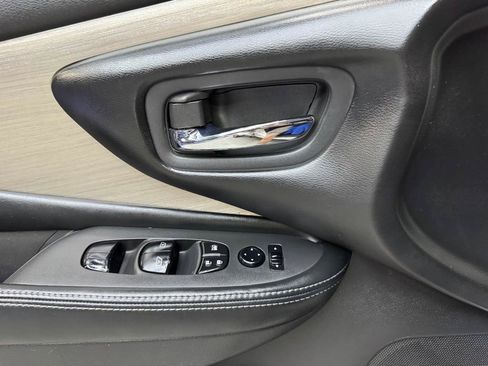 Used 2016 Nissan Murano S AWD/4WD image 22
