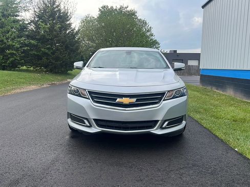 Used 2016 Chevrolet Impala LT w/ Convenience Package FWD image 2