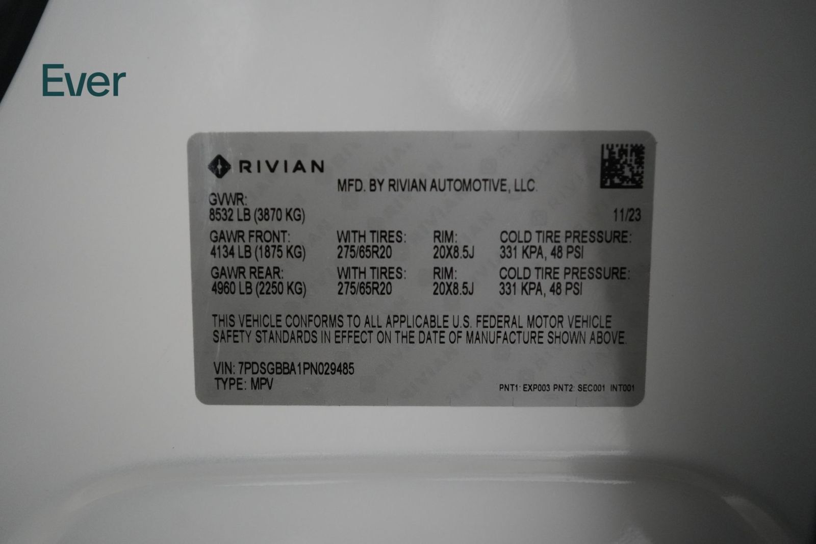 Used 2023 Rivian R1S Adventure Dual AWD/4WD image 32