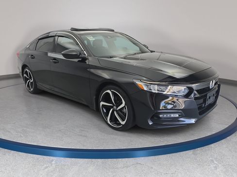 Used 2020 Honda Accord Sport image 3