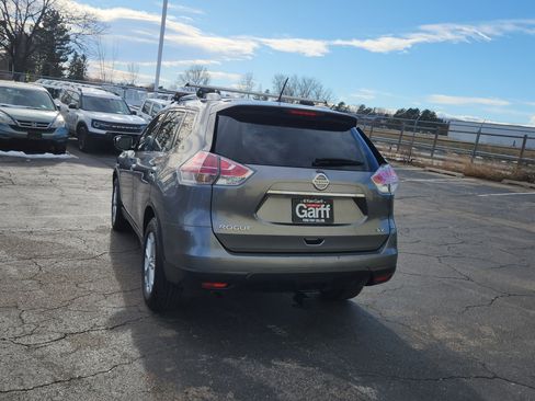 Used 2016 Nissan Rogue SV image 10