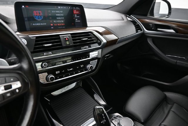 Used 2021 BMW X4 xDrive30i AWD/4WD image 11