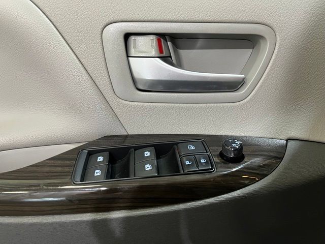 Certified 2017 Toyota Sienna XLE w/ XLE Navigation Package FWD image 16