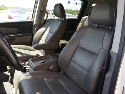 Used 2017 Honda Odyssey Touring image 13