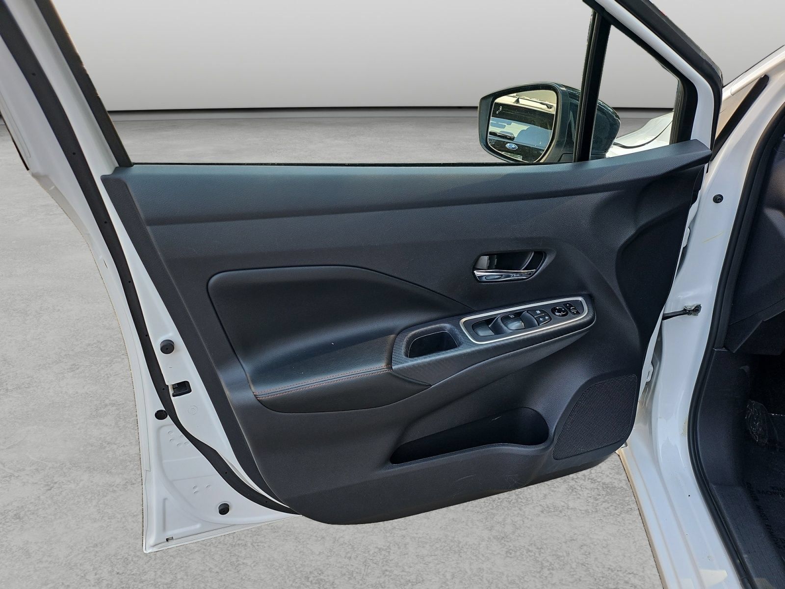 Used 2025 Nissan Versa SR w/ Trunk Package FWD image 34