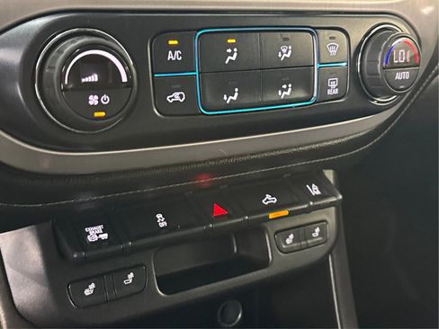 Used 2017 GMC Canyon SLT w/ Driver Alert Package image 38