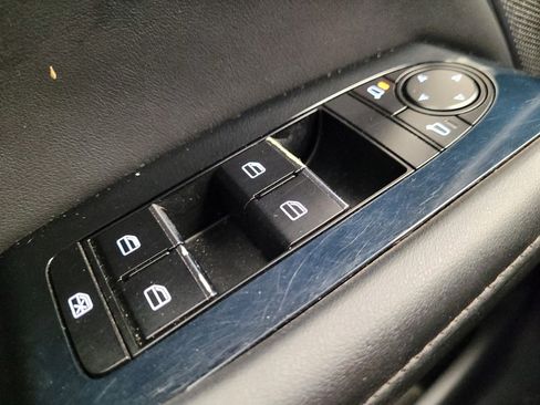 Used 2019 MAZDA MAZDA3 Hatchback w/ Premium Package image 27