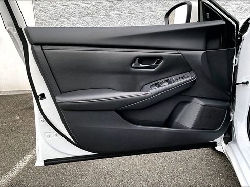 Certified 2025 Nissan Sentra S image 25