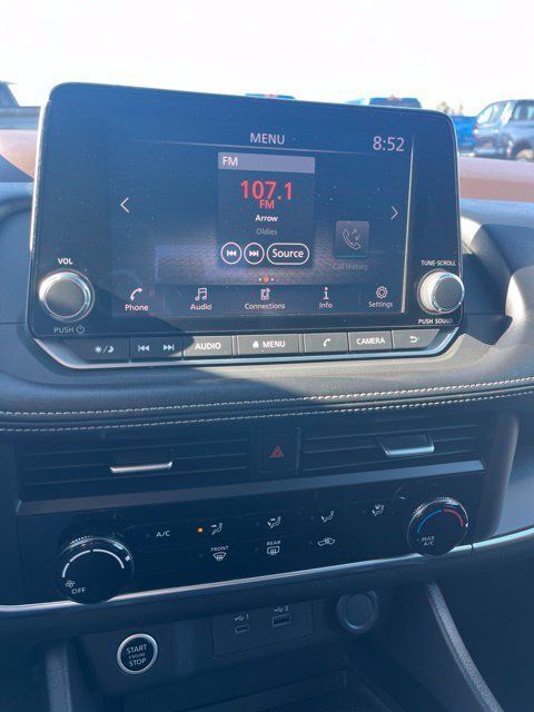 Used 2023 Nissan Rogue S AWD/4WD image 37