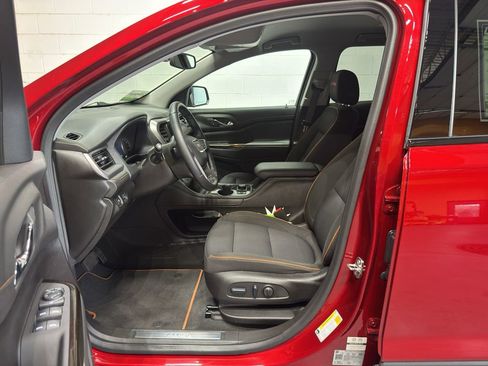 Used 2023 GMC Acadia AT4 w/ Trailering Package image 17
