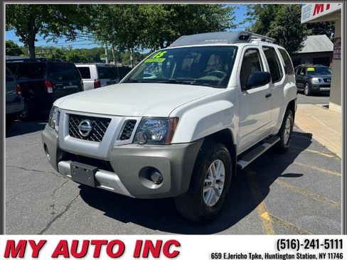 Used 2015 Nissan Xterra 4WD image 8
