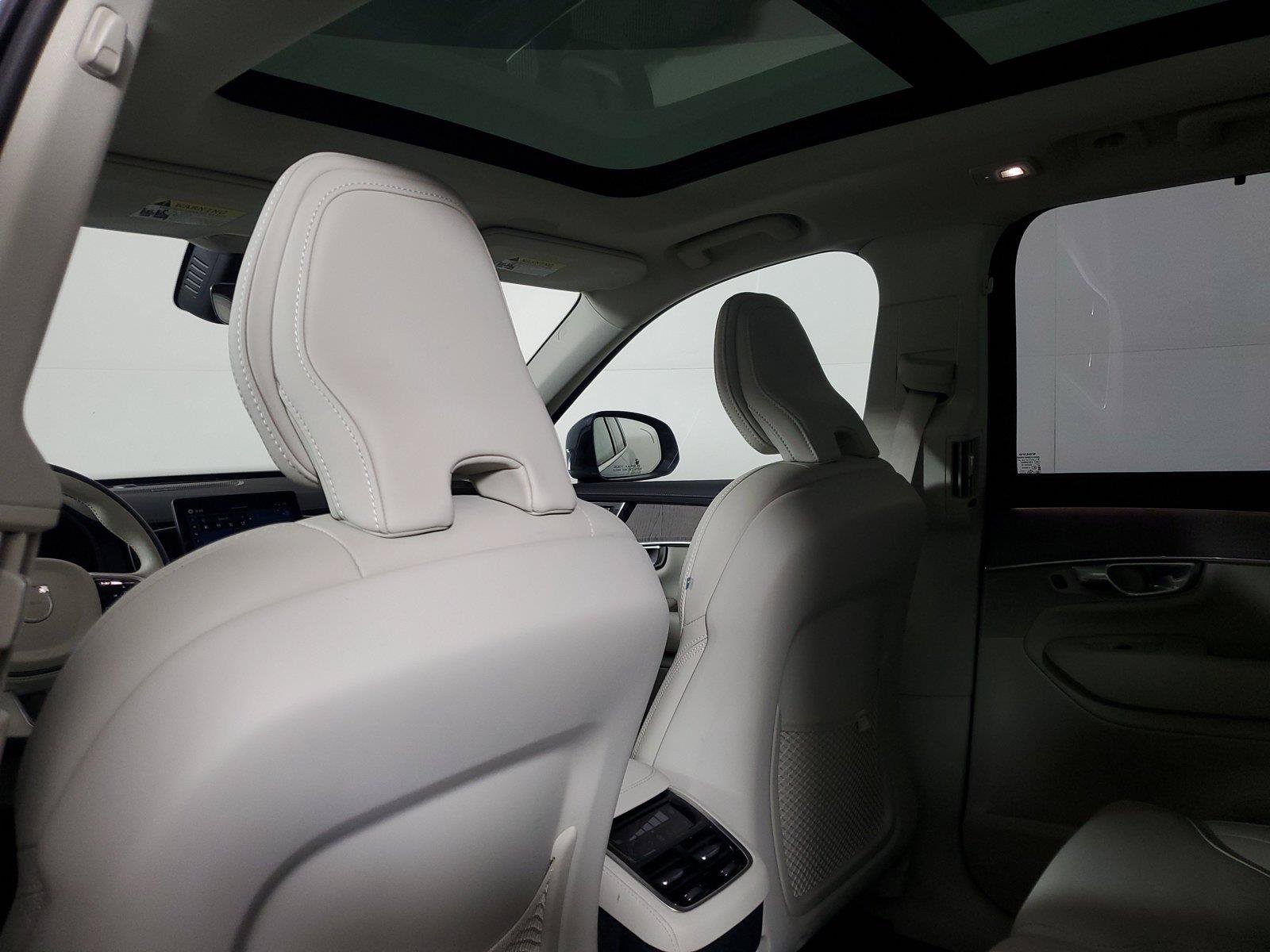 Certified 2026 Volvo XC90 B6 Ultra AWD/4WD image 15