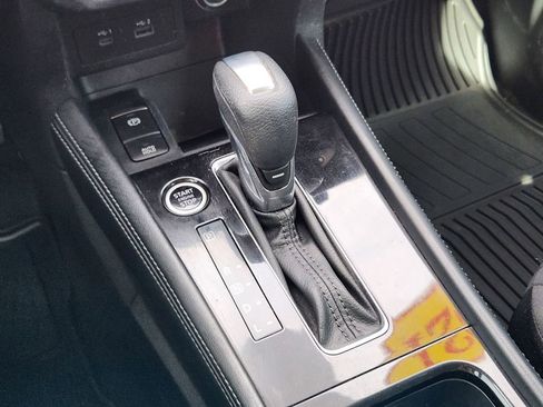 Used 2021 Nissan Kicks SV image 21