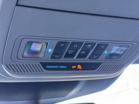 Used 2022 Ford Explorer XLT w/ Equipment Group 202A image 27