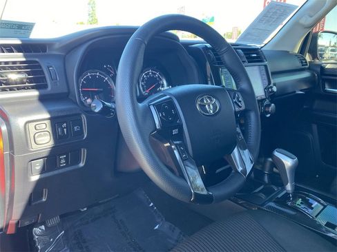 Certified 2020 Toyota 4Runner TRD Off-Road image 19