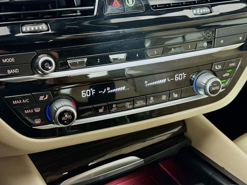 Used 2021 BMW 530i image 24