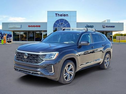 Used 2024 Volkswagen Atlas Cross Sport SEL R-Line AWD/4WD image 2