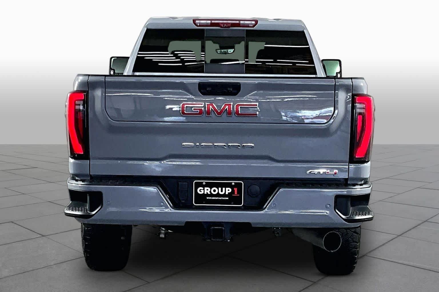 Used 2024 GMC Sierra 2500 AT4 w/ AT4 Premium Plus Package AWD/4WD image 5