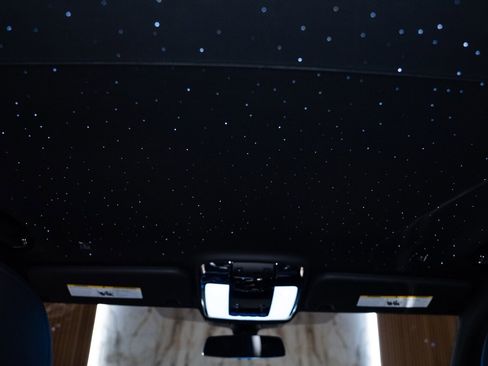 Used 2023 Rolls-Royce Cullinan image 16