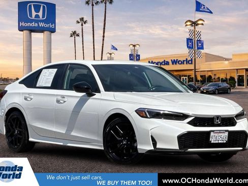 Used 2025 Honda Civic Sport image 1